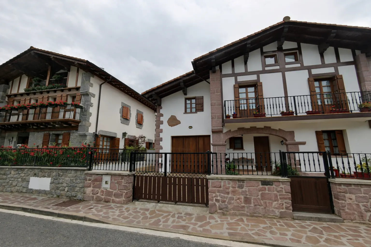 Empresa de Reformas en Bera de Bidasoa con mas de 20 años de experiencia en todo el sector y la costa vasca