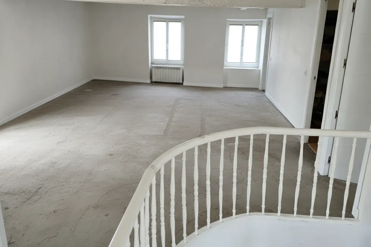 Proyecto antes de la colocación de suelo laminado en irun