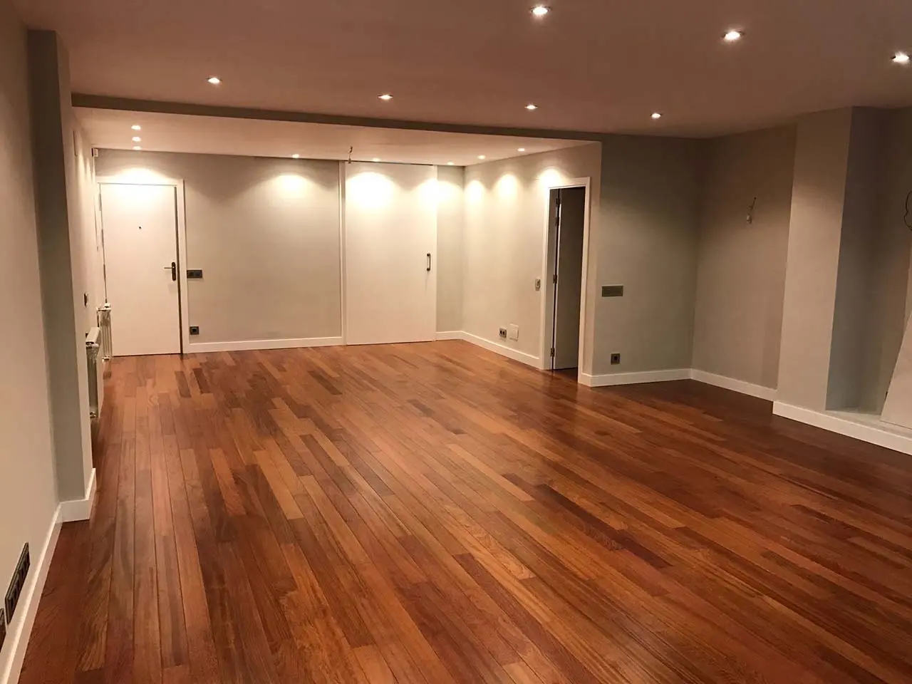 Empresa de Colocación de Suelos en hendaya, irun, donosti, o hondarribia todo hecho ppor nosotros