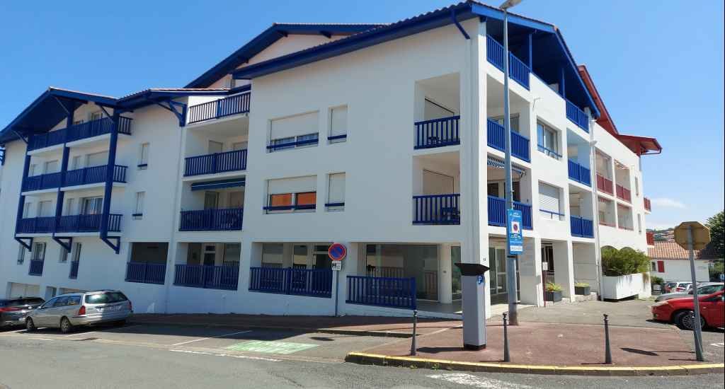 ésultat ravalement de façade à Hendaye — enduit taloché