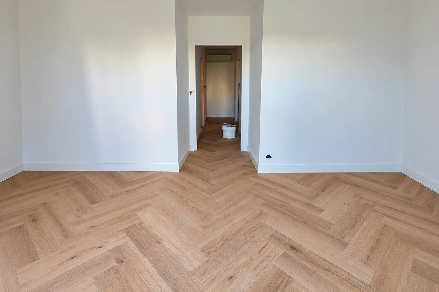 résultat sol à chevrons dans une chambre à urrugne
