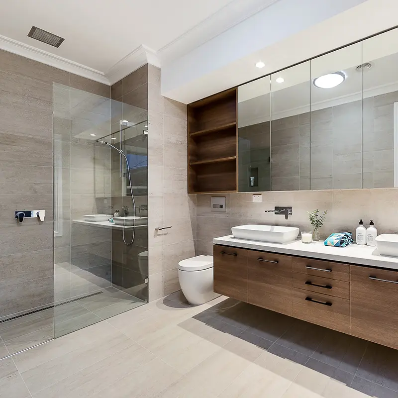 Rénovation de Salle de Bain à Biarritz — Reformas Ordoñez salle de bain rénovée avec douche à l'italienne dans un appartement à Biarritz