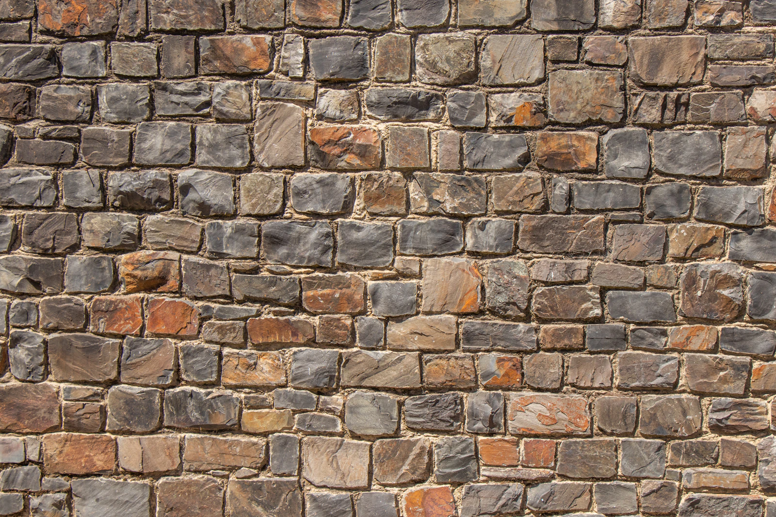 ouverture de mur porteur étayée dans une maison ancienne à Biarritz