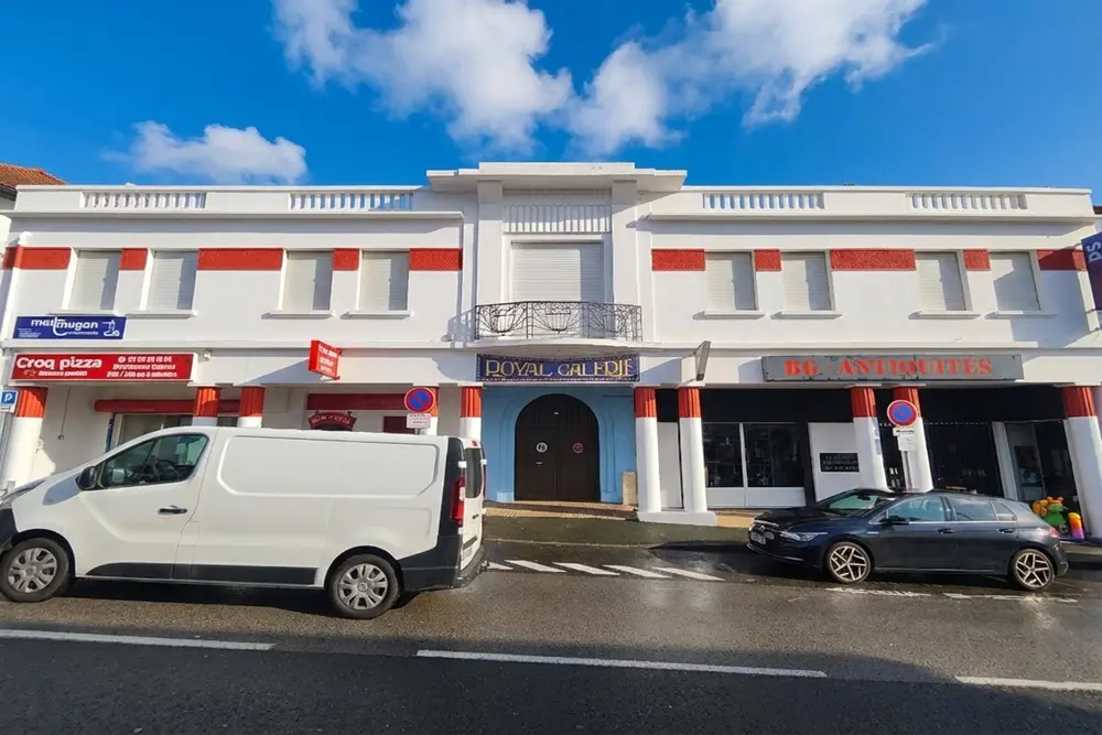 Entreprise de Rénovation de Carrelage de salle de bain à hendaye Nettoyage de Façade à Hendaye — Reformas Ordoñez